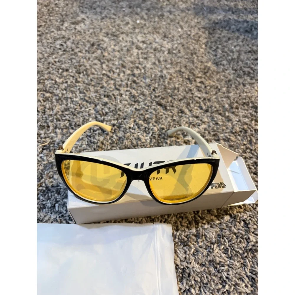 TJUTR Night Driving Glasses Yellow Tinted HD Lens Black Cream Two Tone Frame
